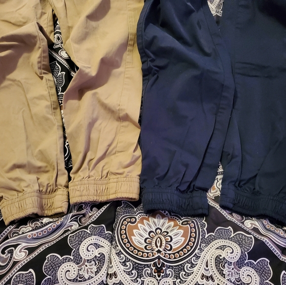 *3-for-$30* (2pairs) Boys Izod Jogger Pants, Navy Blue & Khaki, SizeMedium 10-12 - Picture 2 of 5